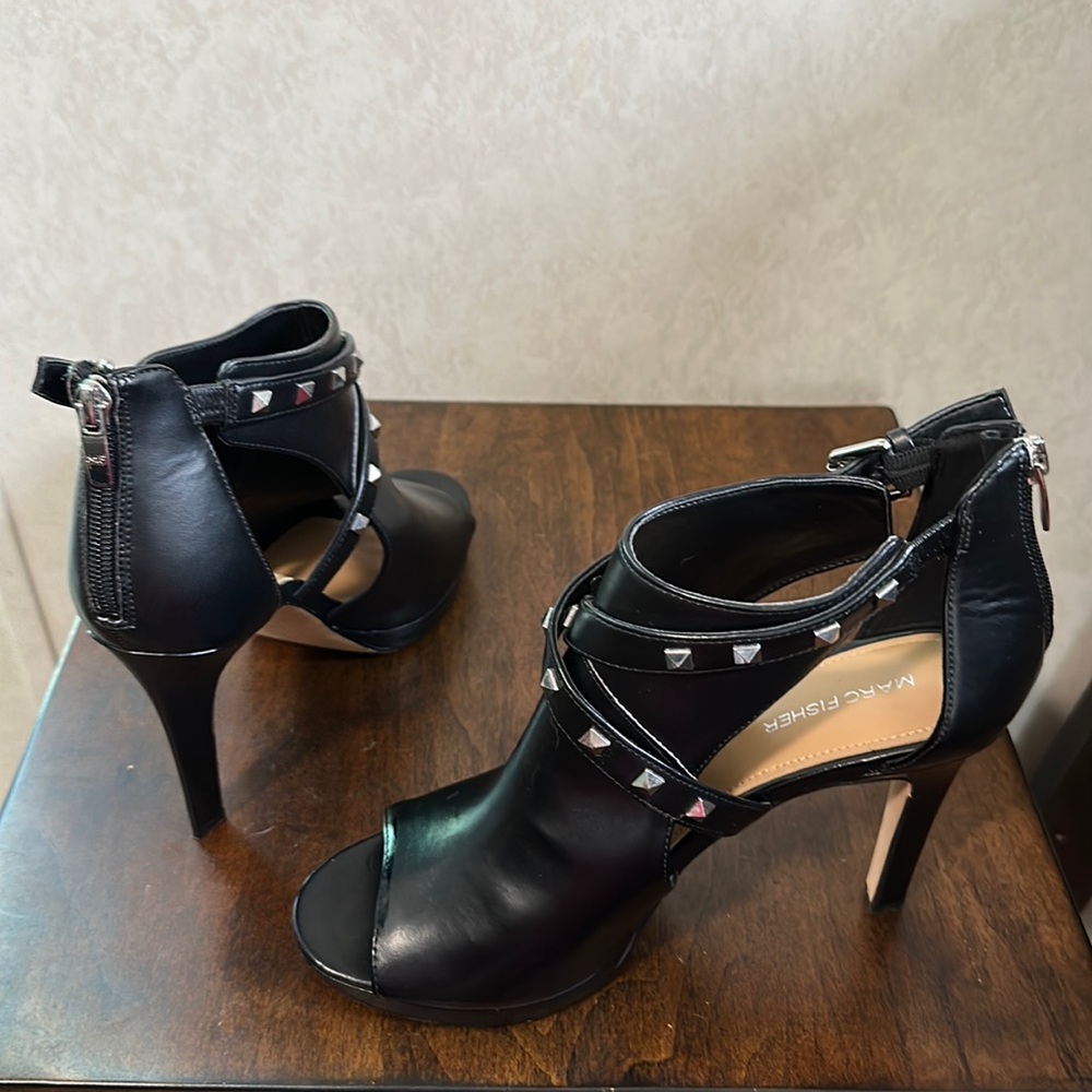Black 4 inch Marc Fisher heels
